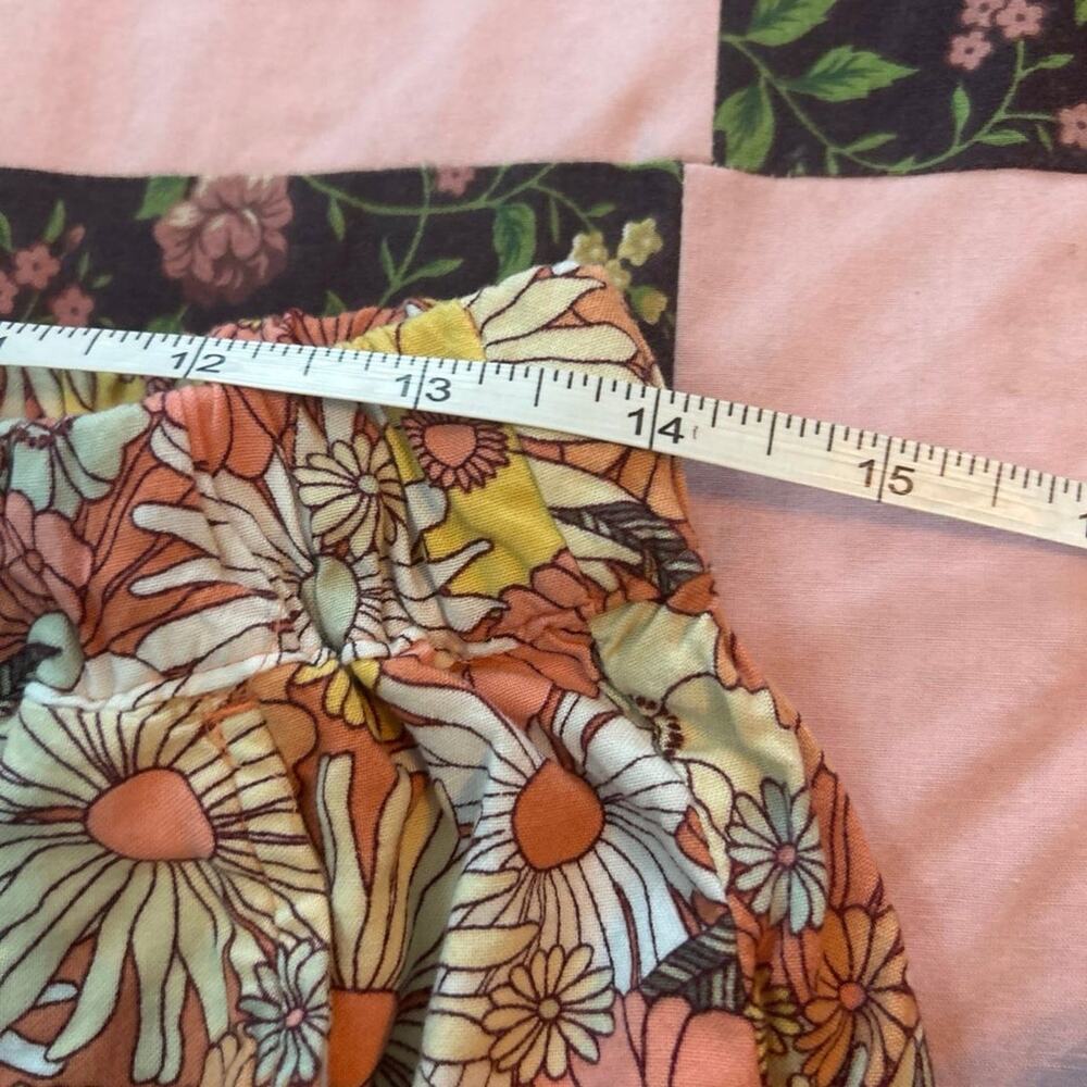So medium shorts - Picture 3 of 4